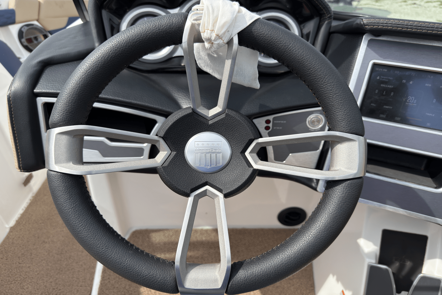 Slide: The Image of Mastercraft XT23 2022 - 26