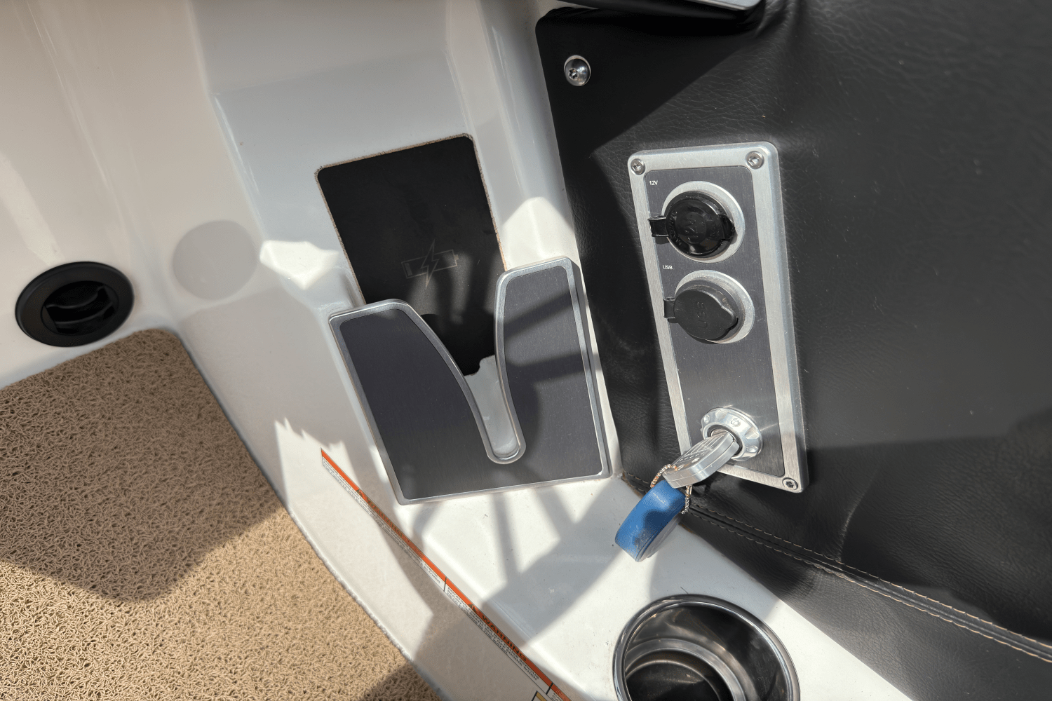 Slide: The Image of Mastercraft XT23 2022 - 32
