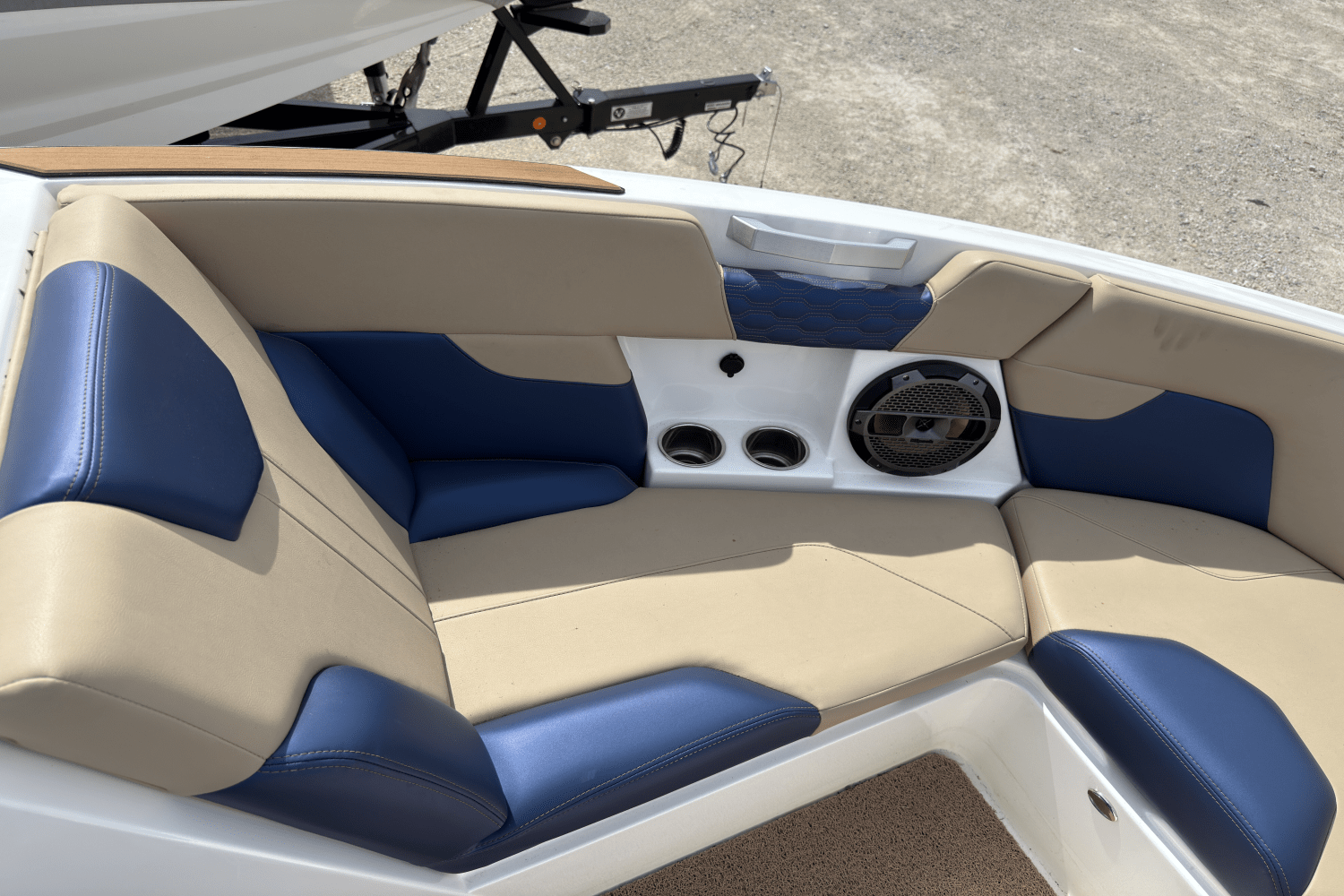 Slide: The Image of Mastercraft XT23 2022 - 36