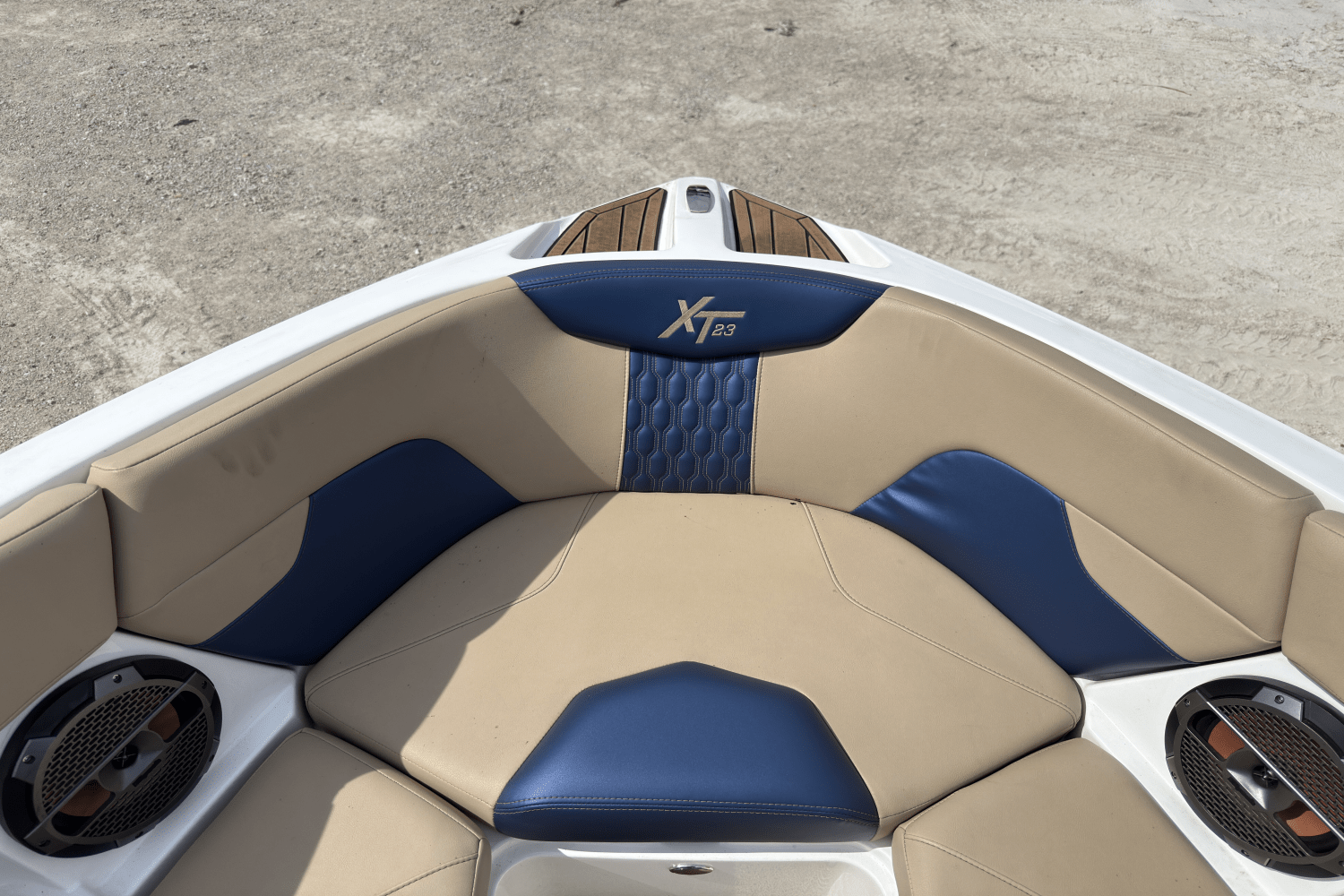 Slide: The Image of Mastercraft XT23 2022 - 37