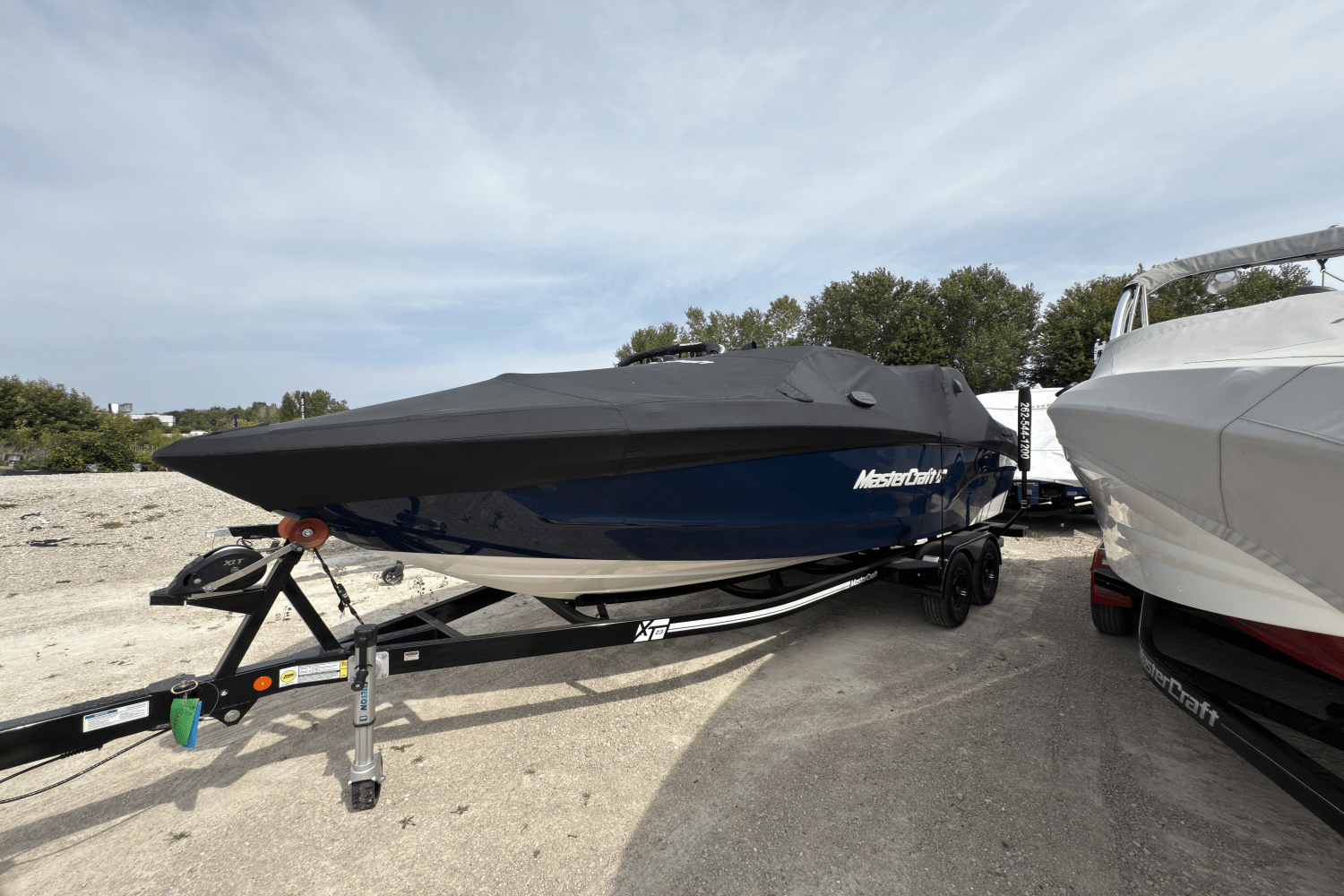 Slide: The Image of Mastercraft XT23 2022 - 40