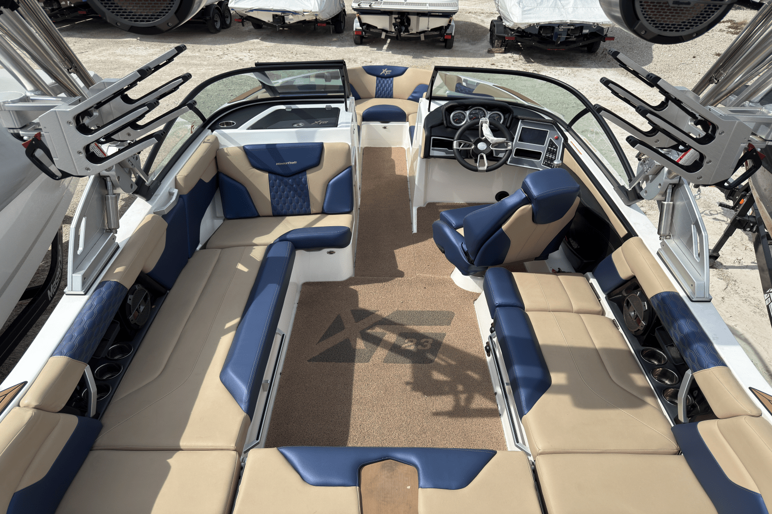 Slide: The Image of Mastercraft XT23 2022 - 8