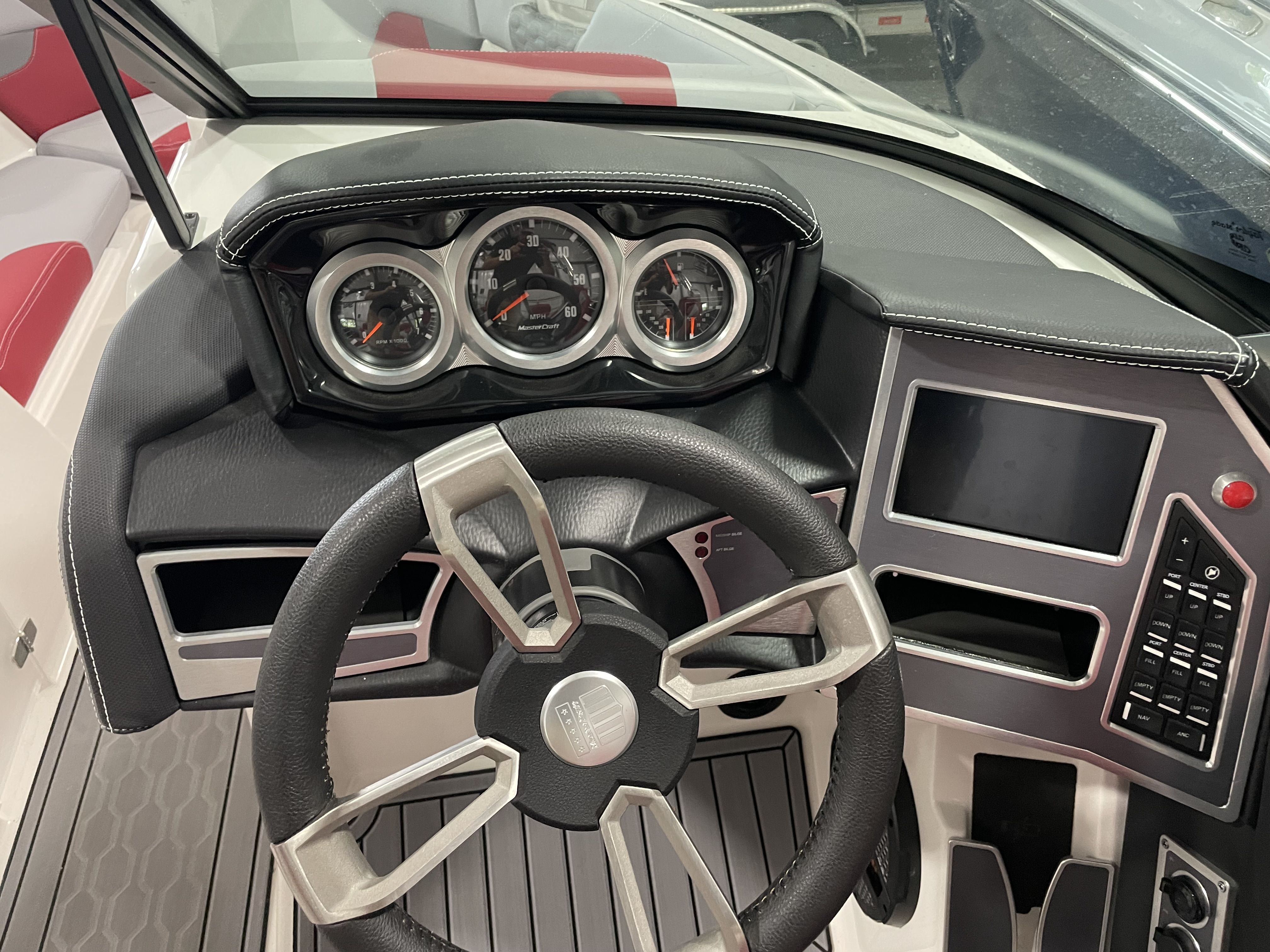 Slide: The Image of Mastercraft XT23 2023 - 12