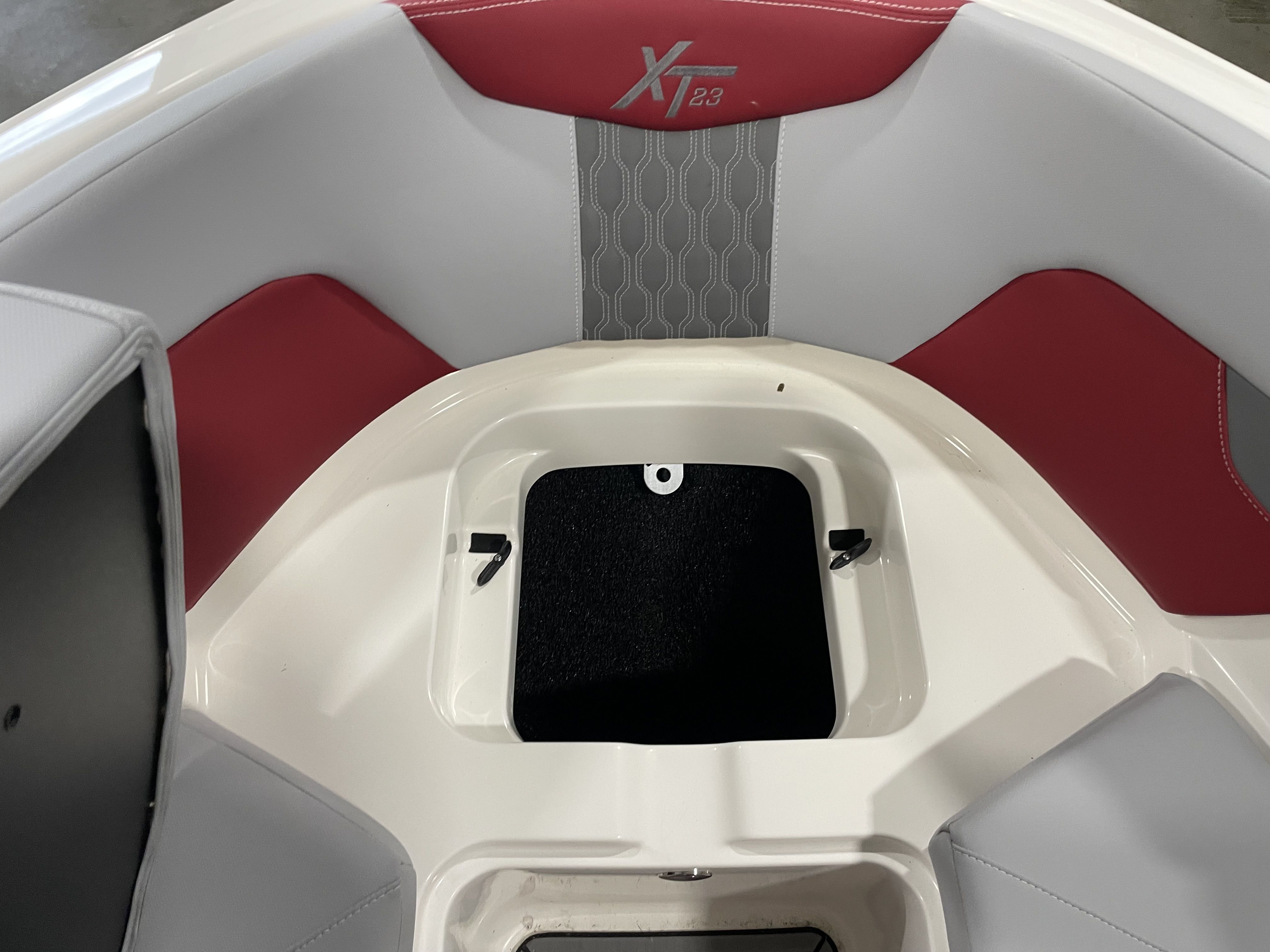 Slide: The Image of Mastercraft XT23 2023 - 4