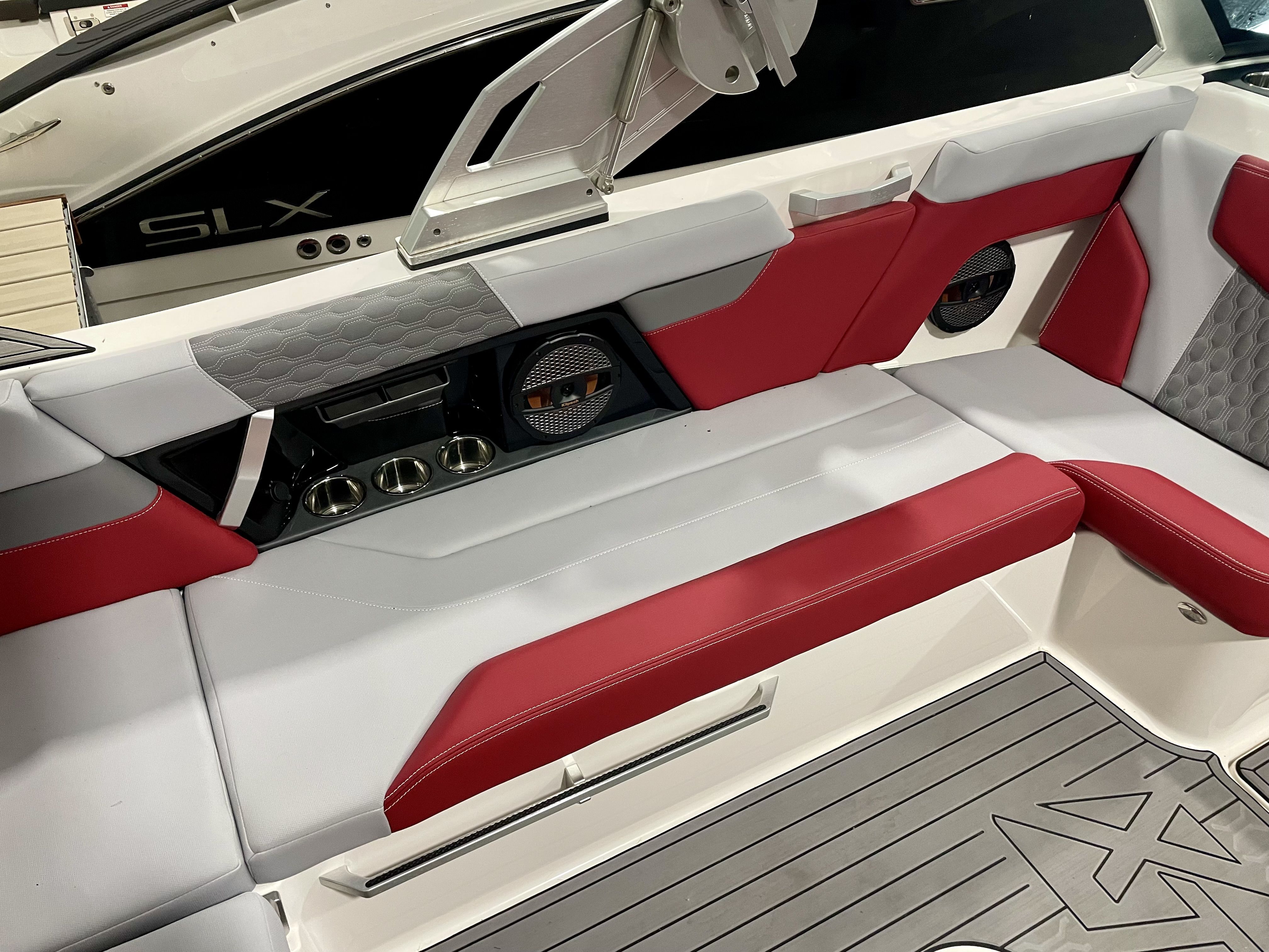 Slide: The Image of Mastercraft XT23 2023 - 7