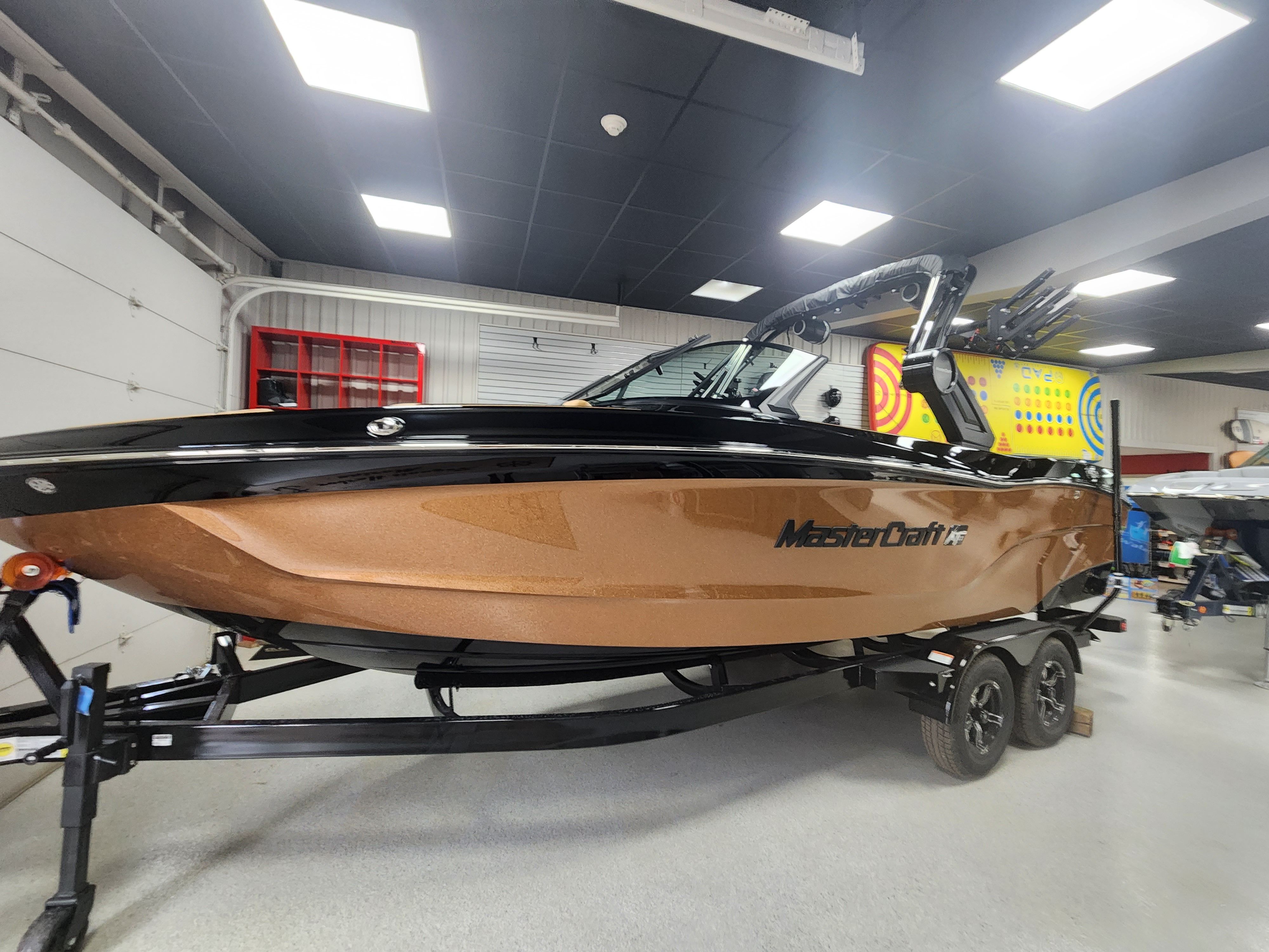 Slide: The Image of Mastercraft XT23 2024 - 0
