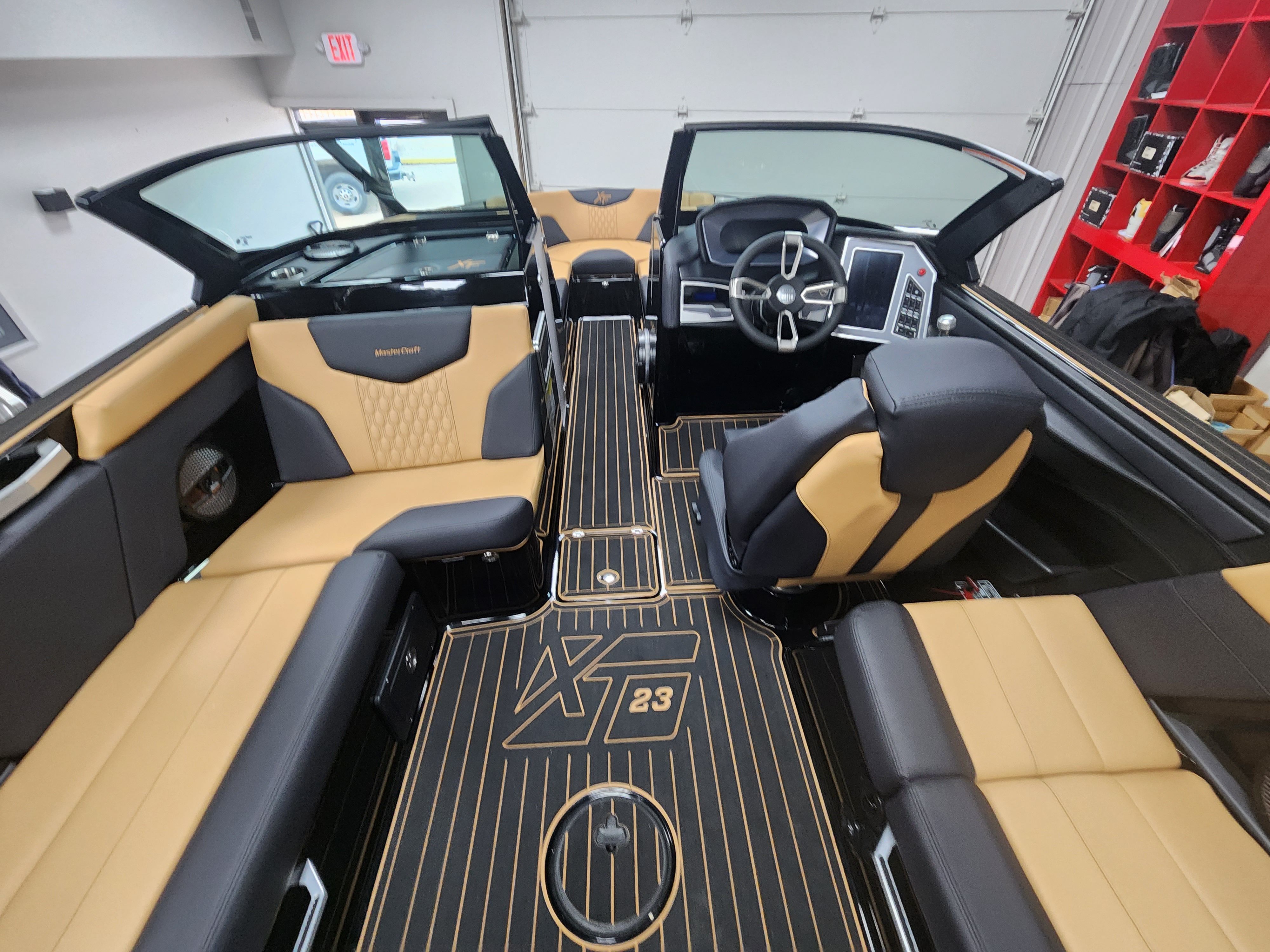 Slide: The Image of Mastercraft XT23 2024 - 10