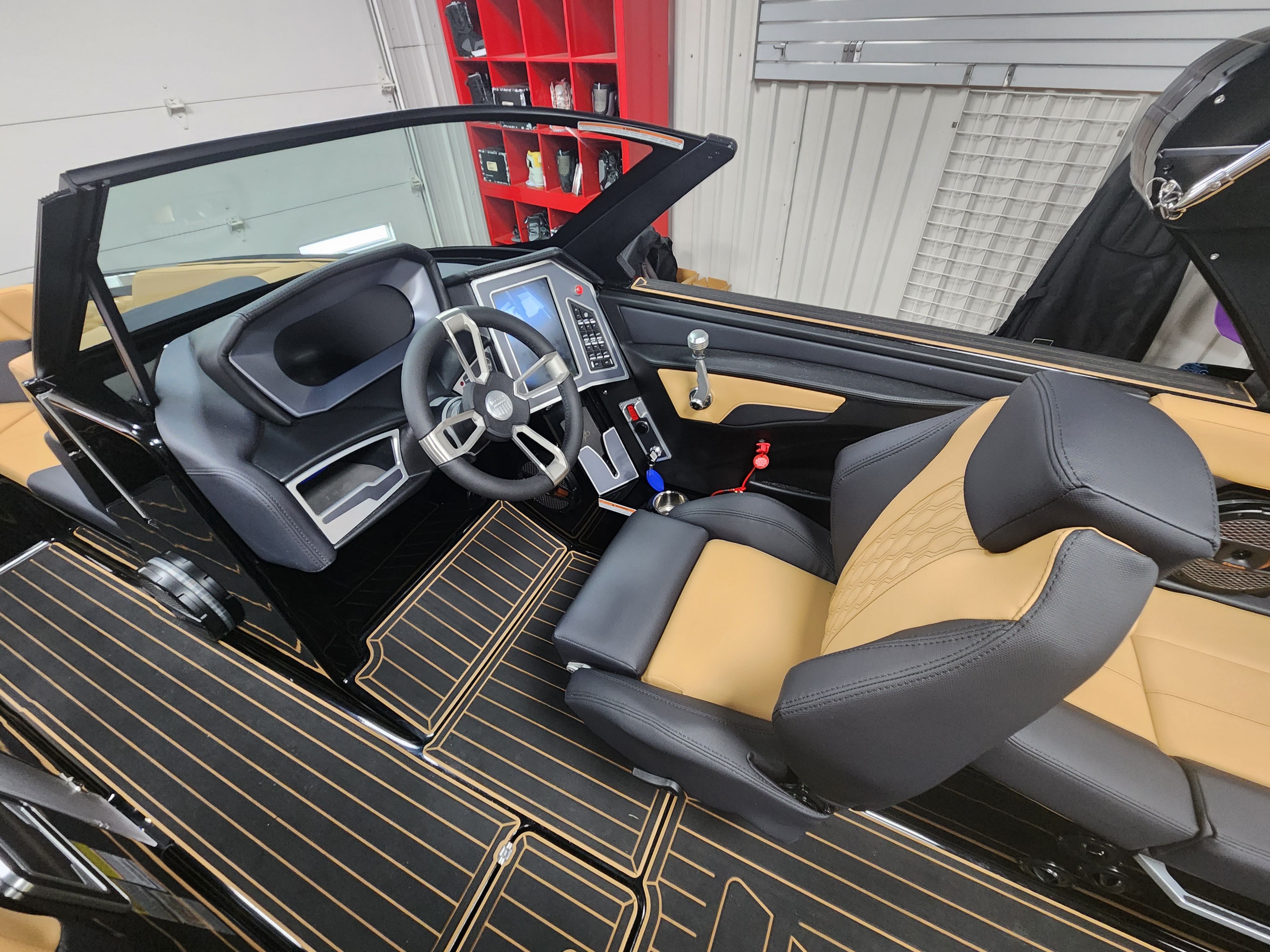 Slide: The Image of Mastercraft XT23 2024 - 12