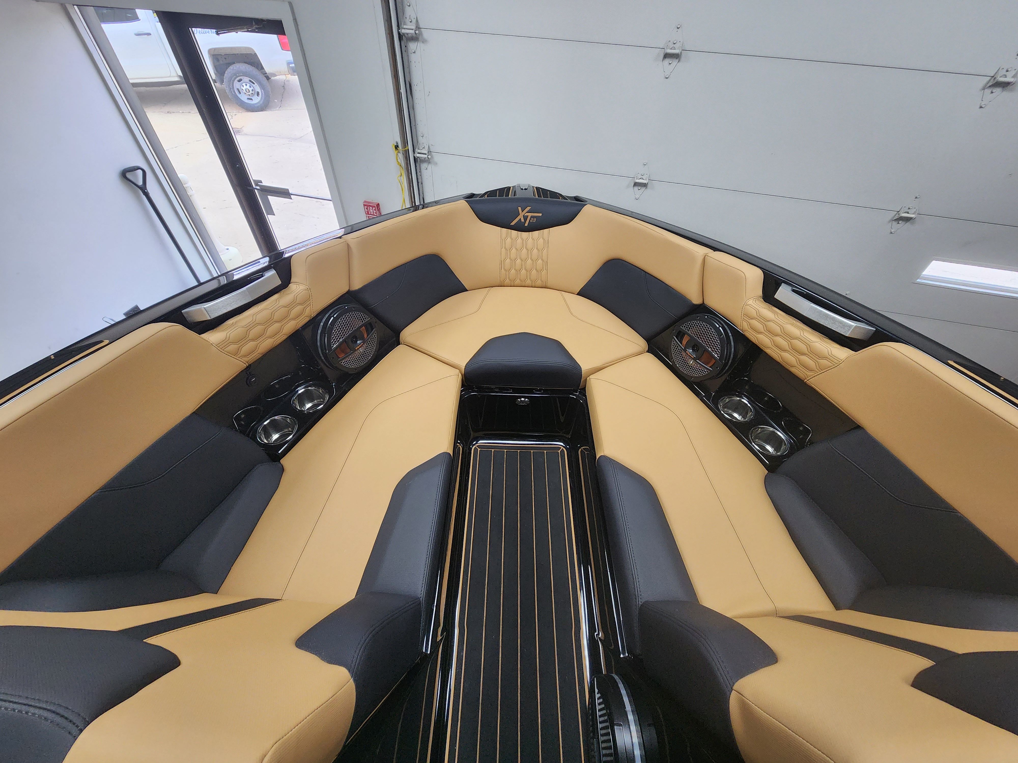 Slide: The Image of Mastercraft XT23 2024 - 20
