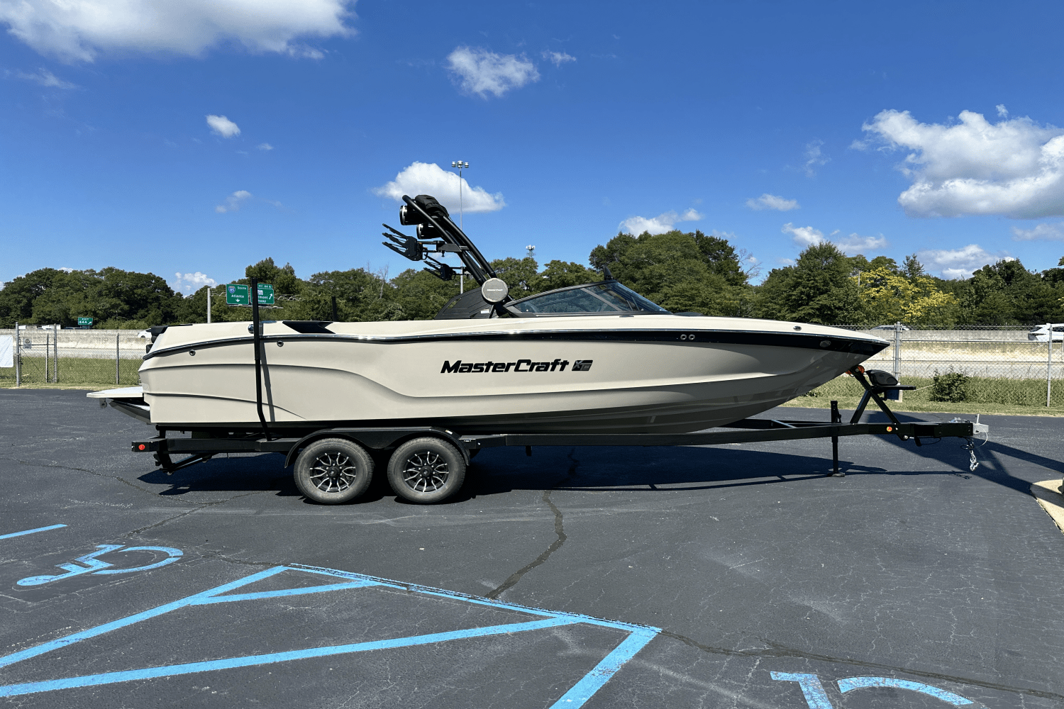 Slide: The Image of Mastercraft XT25 2025 - 1