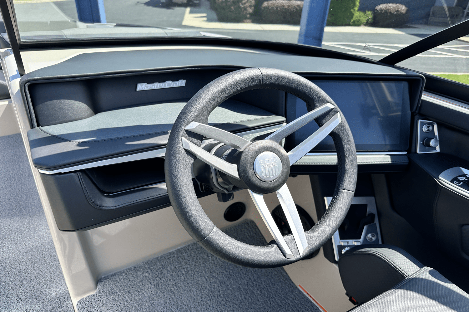 Slide: The Image of Mastercraft XT25 2025 - 15