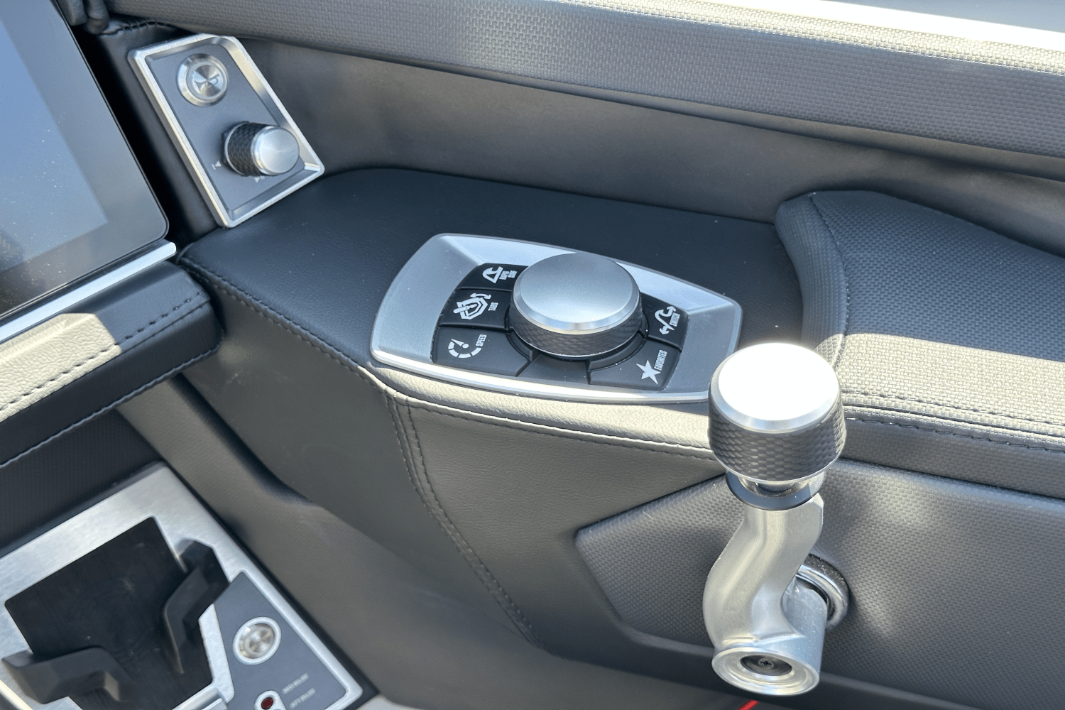 Slide: The Image of Mastercraft XT25 2025 - 16