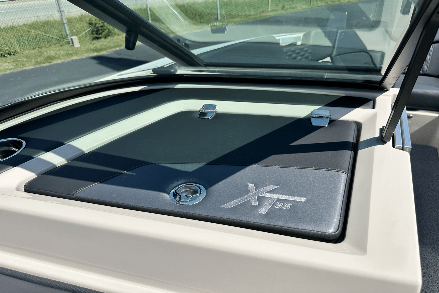 Slide: The Image of Mastercraft XT25 2025 - 18