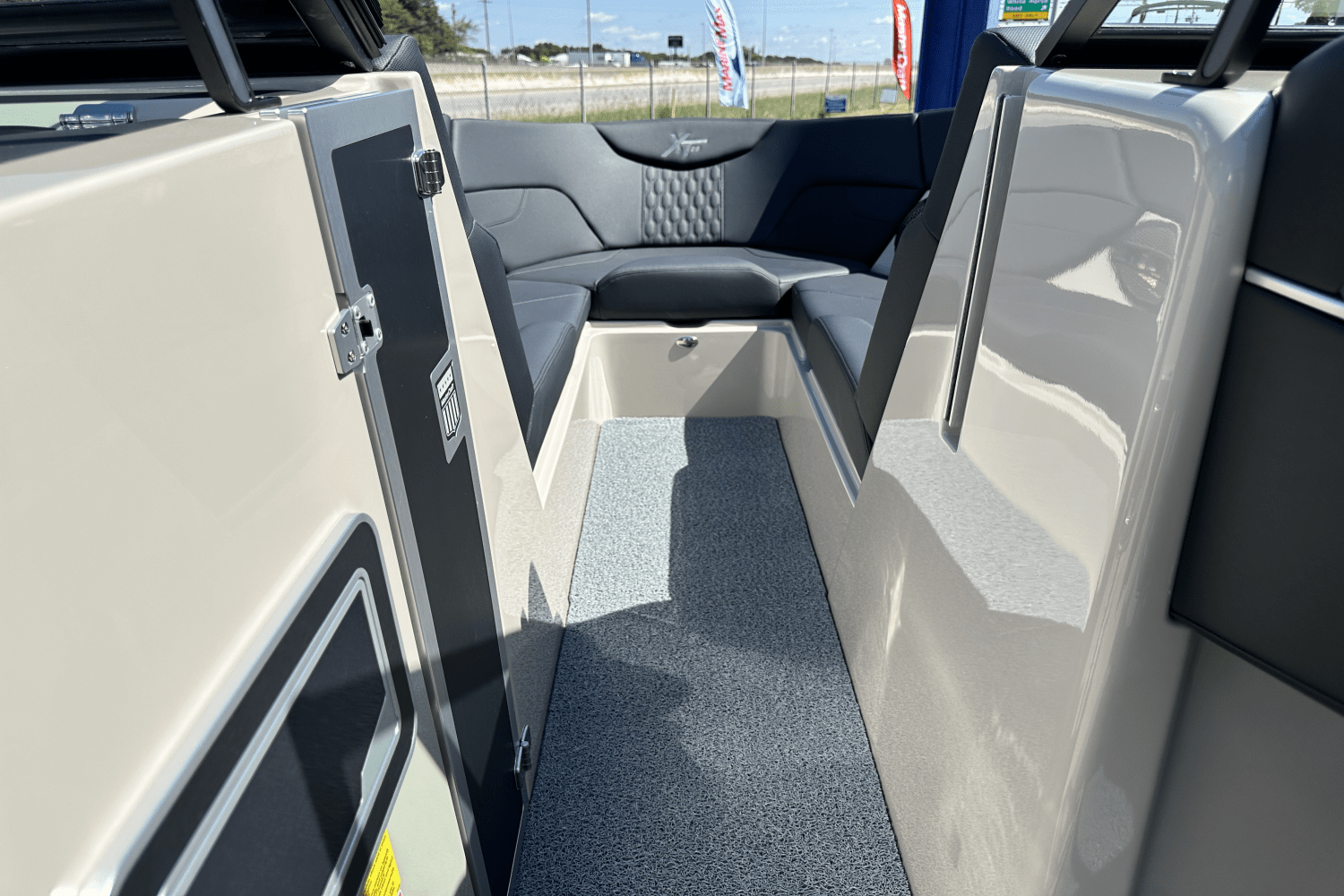 Slide: The Image of Mastercraft XT25 2025 - 19