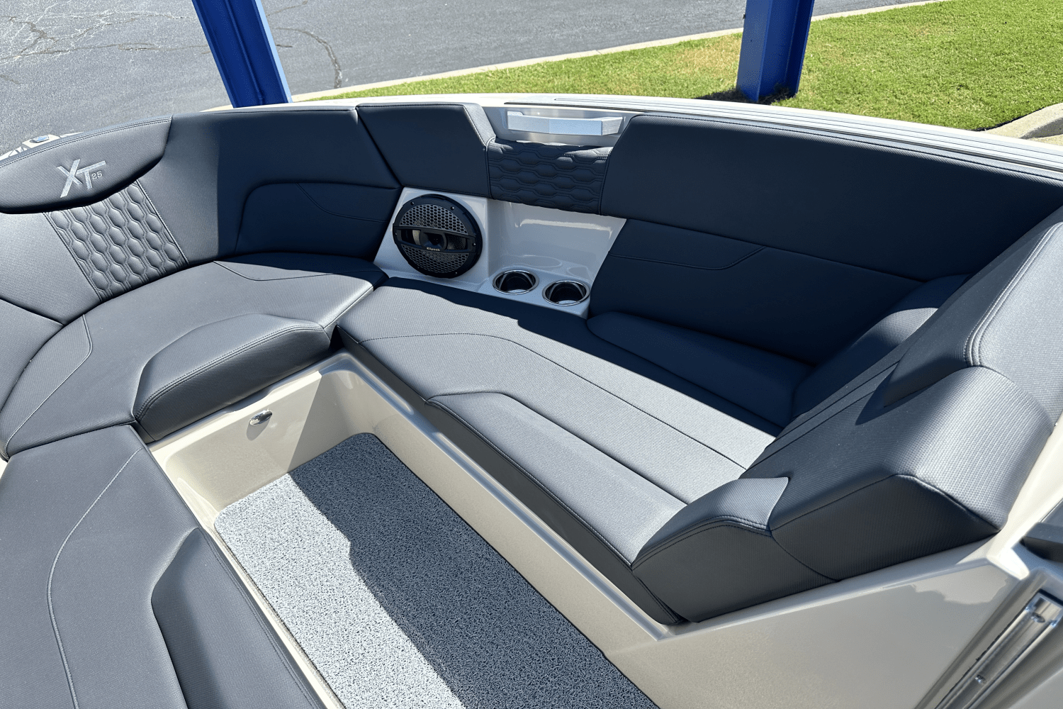 Slide: The Image of Mastercraft XT25 2025 - 23