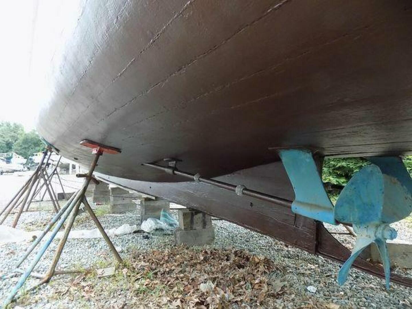 Slide: The Image of Matthews Cabin Cruisers 1960 - 4422564