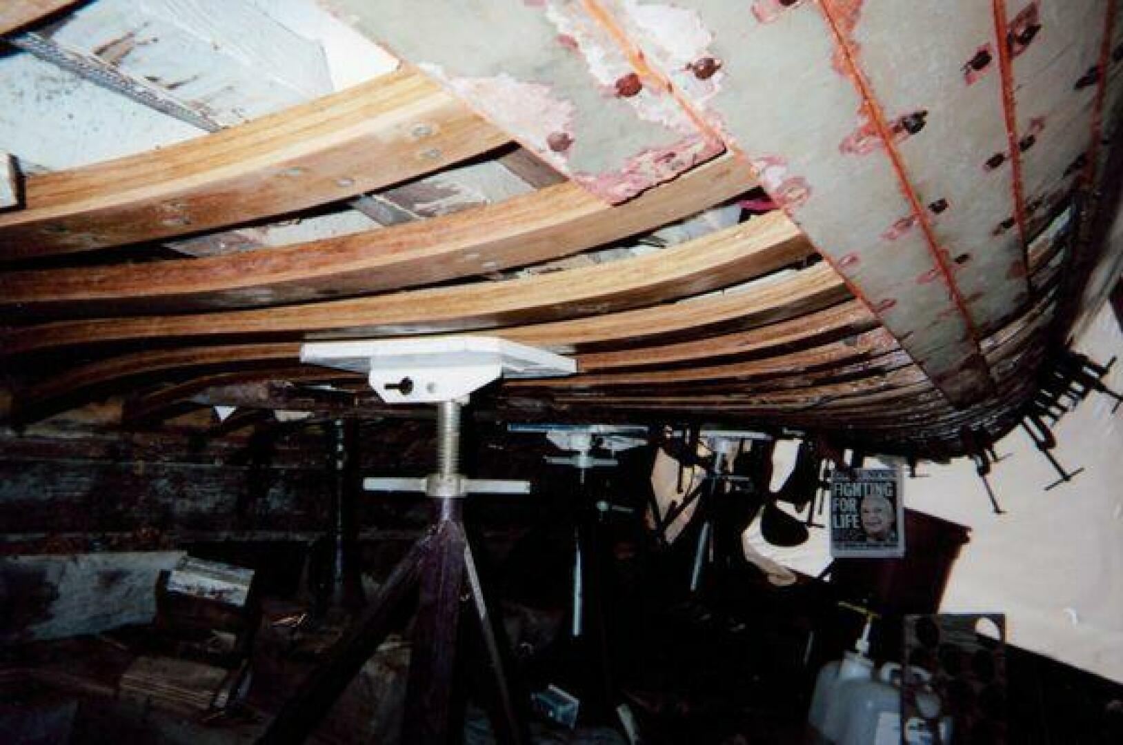 Slide: The Image of Matthews Cabin Cruisers 1960 - 4422576