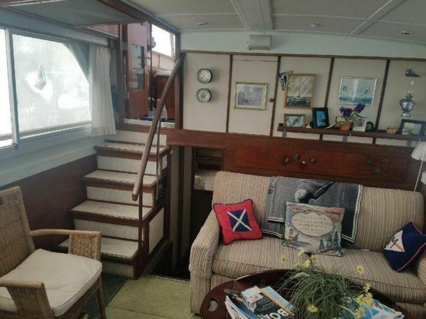 Slide: The Image of Matthews Cabin Cruisers 1960 - 4422583