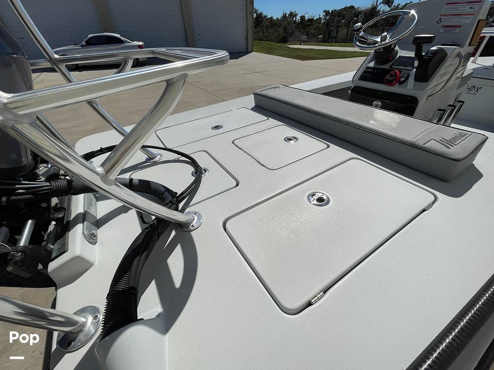 Slide: The Image of Maverick 17 HPX-V 2023 - 10