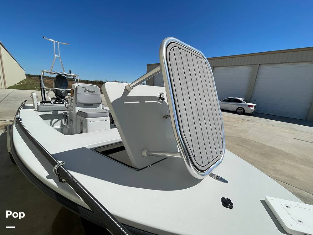 Slide: The Image of Maverick 17 HPX-V 2023 - 28
