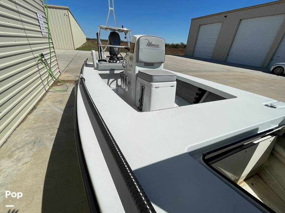 Slide: The Image of Passenger Seat With Backrest And Removable Cooler - 29