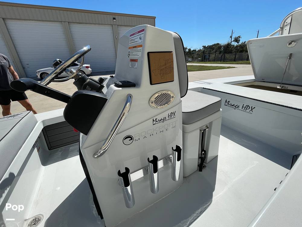 Slide: The Image of Maverick 17 HPX-V 2023 - 33
