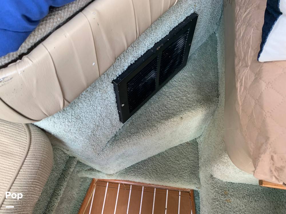 Slide: The Image of A/C Unit Under Bed - 15792419