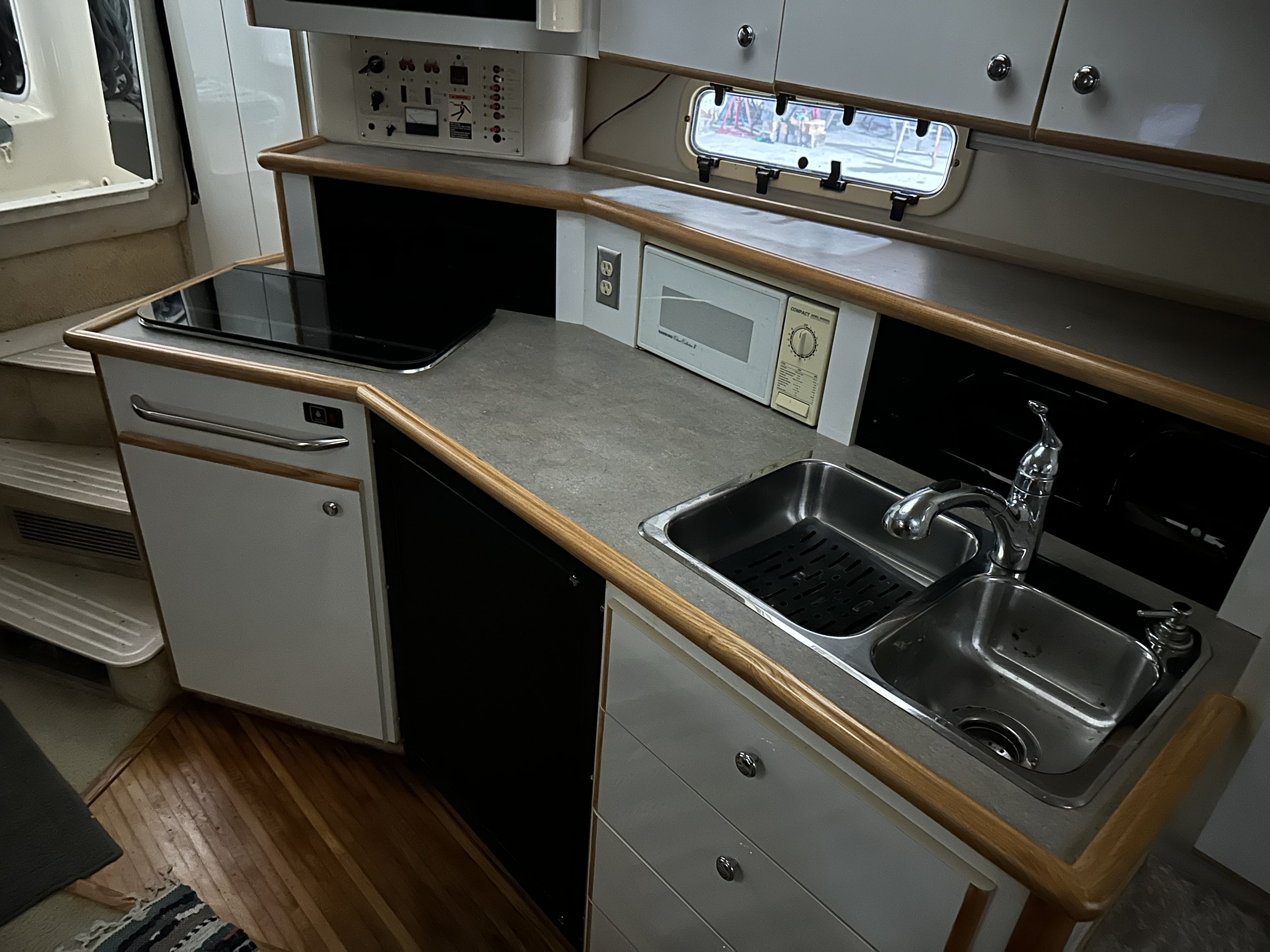 Slide: The Image of Maxum 3200 SCR 1995 - 13