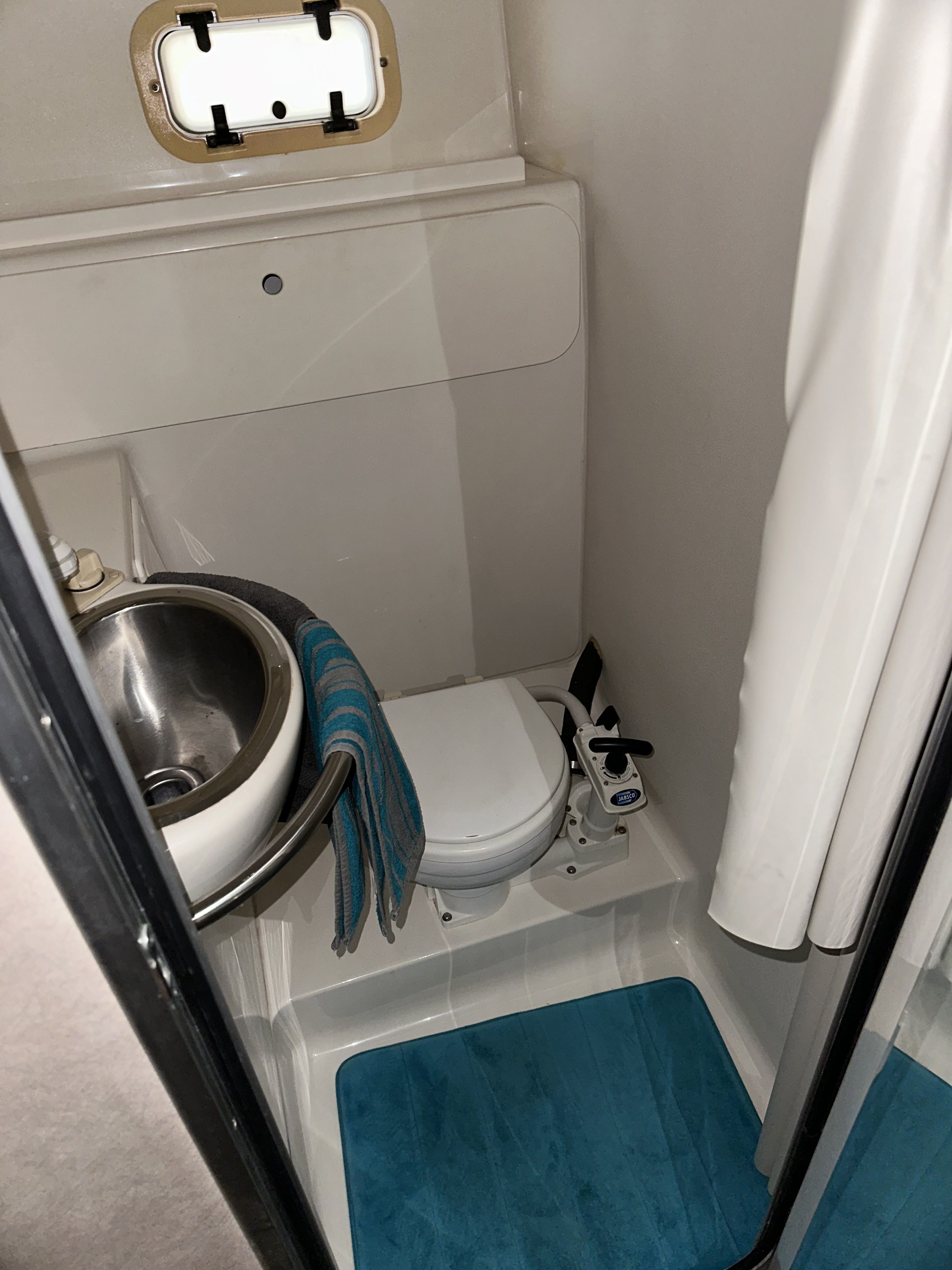 Slide: The Image of Maxum 3200 SCR 1995 - 16