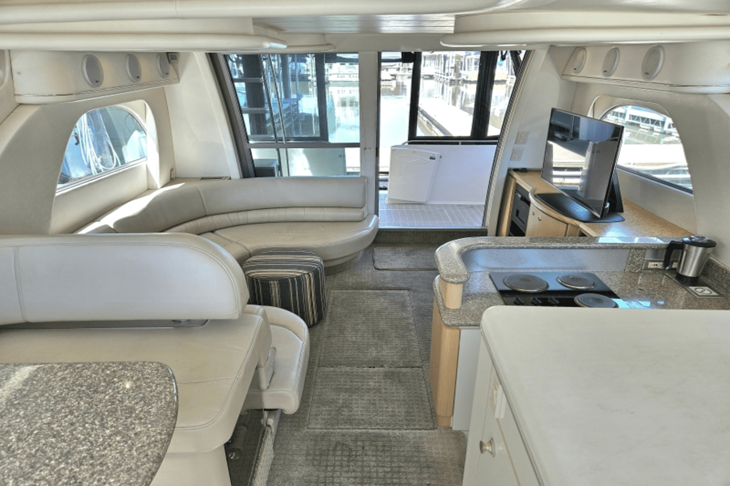 Slide: The Image of Maxum 4100 SCB 1998 - 23