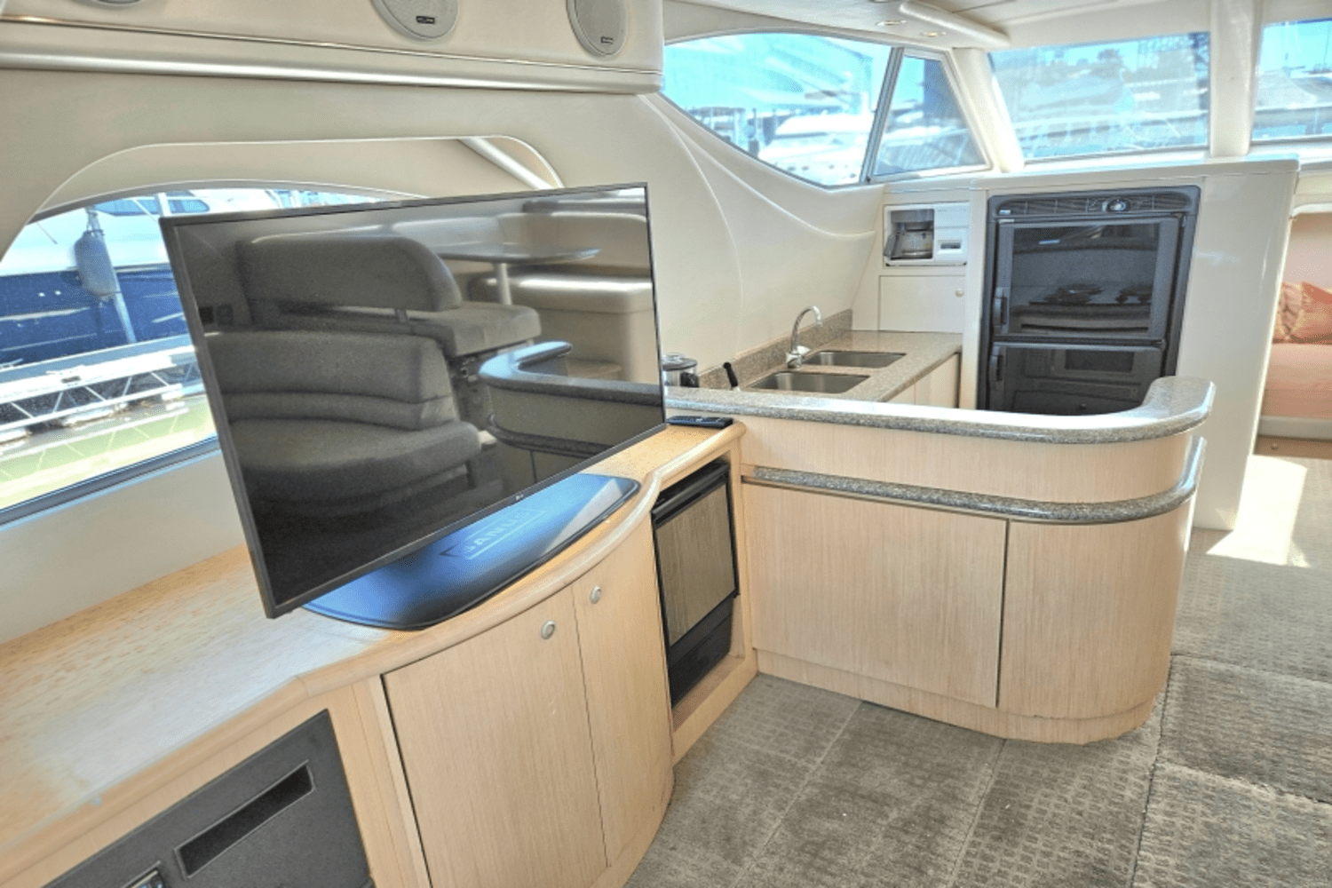 Slide: The Image of Maxum 4100 SCB 1998 - 24