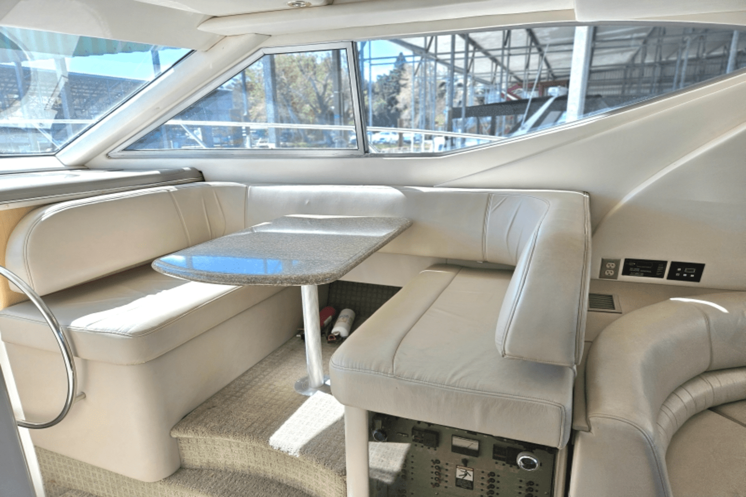 Slide: The Image of Maxum 4100 SCB 1998 - 29