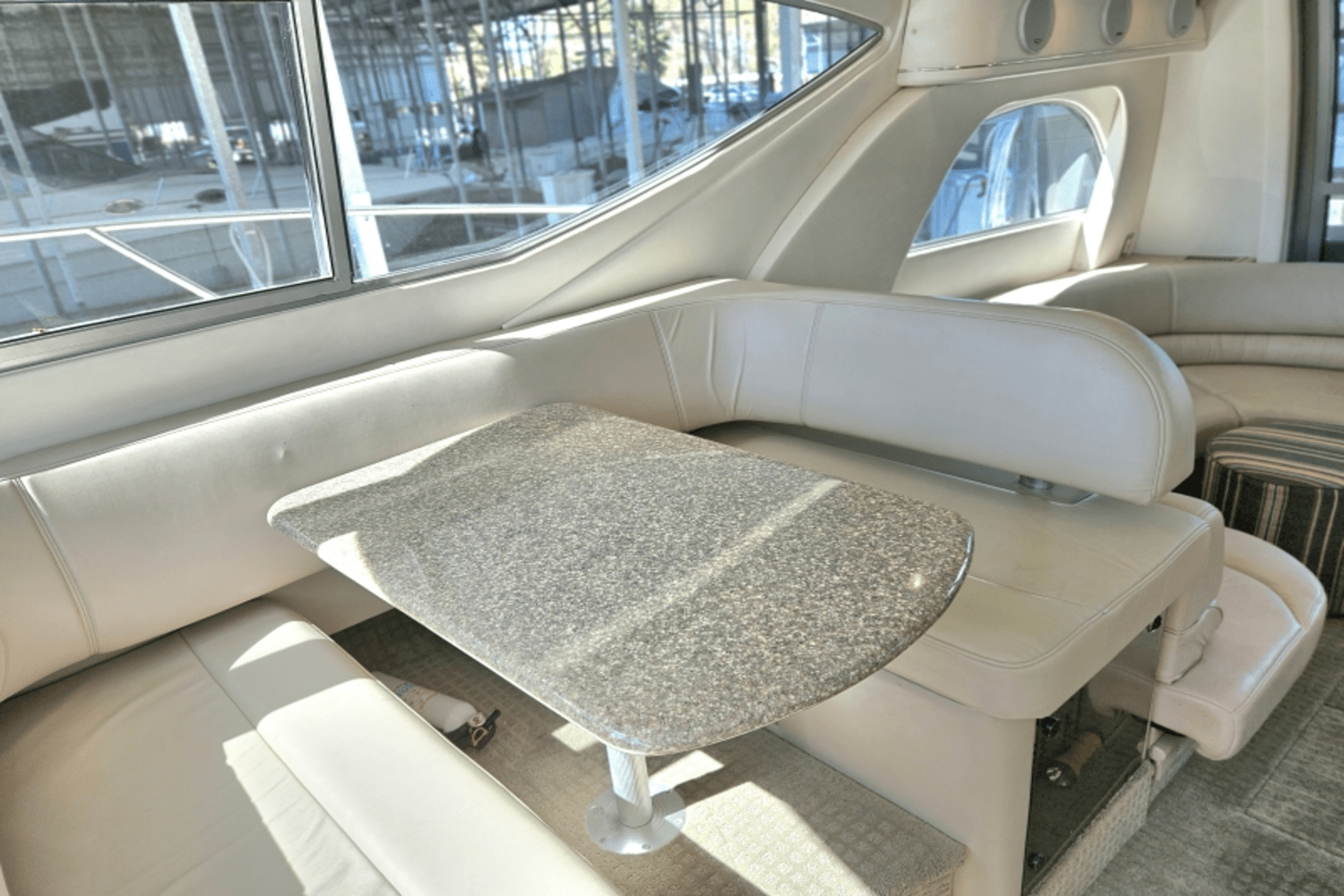 Slide: The Image of Maxum 4100 SCB 1998 - 30