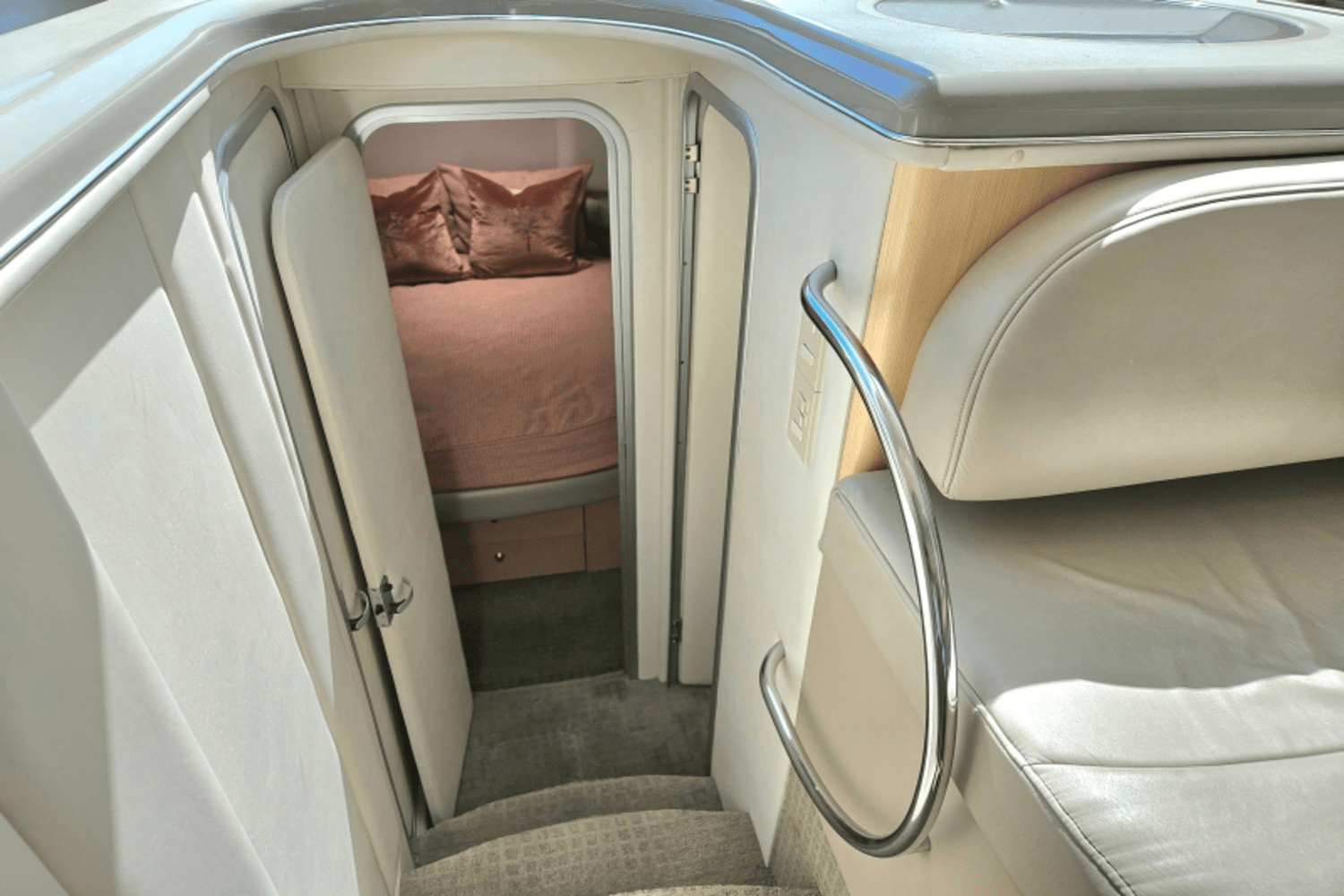 Slide: The Image of Maxum 4100 SCB 1998 - 31