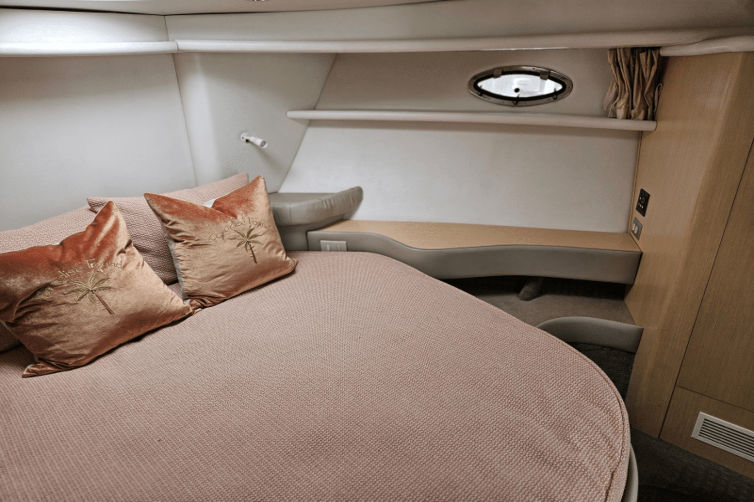 Slide: The Image of Maxum 4100 SCB 1998 - 33