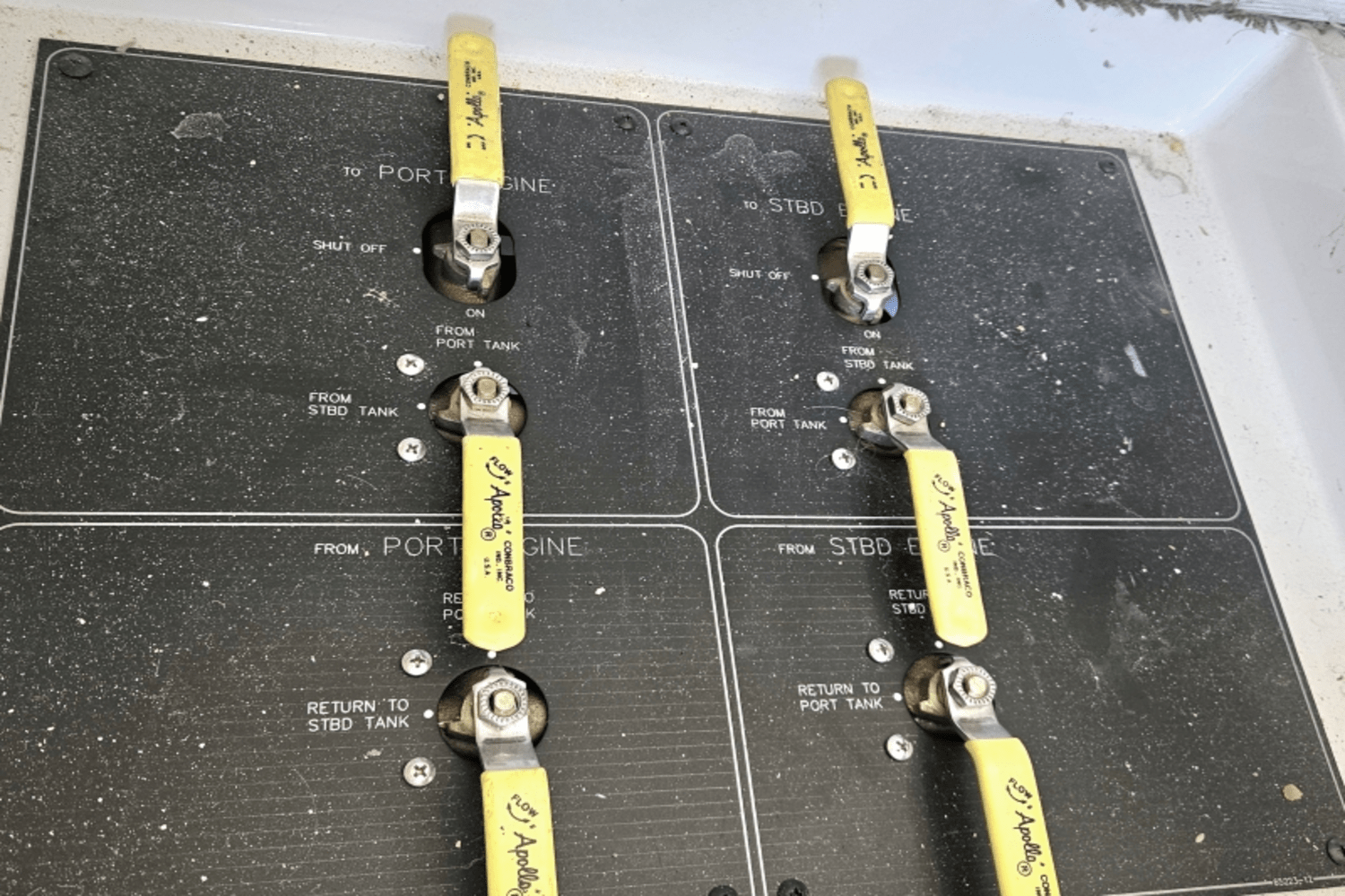 Slide: The Image of Maxum 4100 SCB 1998 - 44