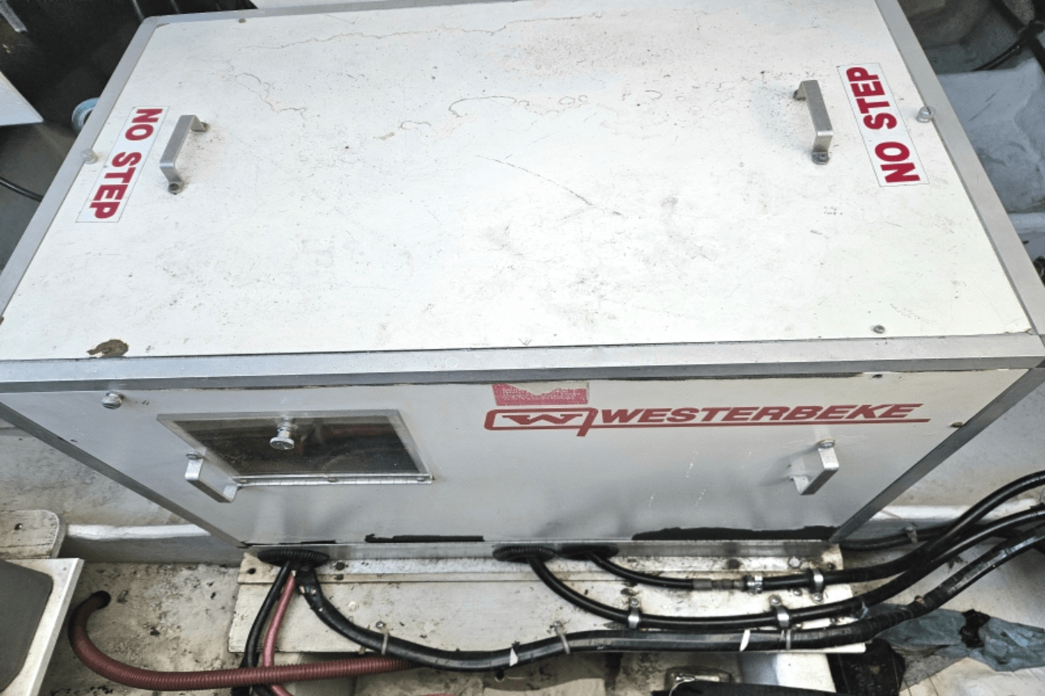 Slide: The Image of Maxum 4100 SCB 1998 - 45