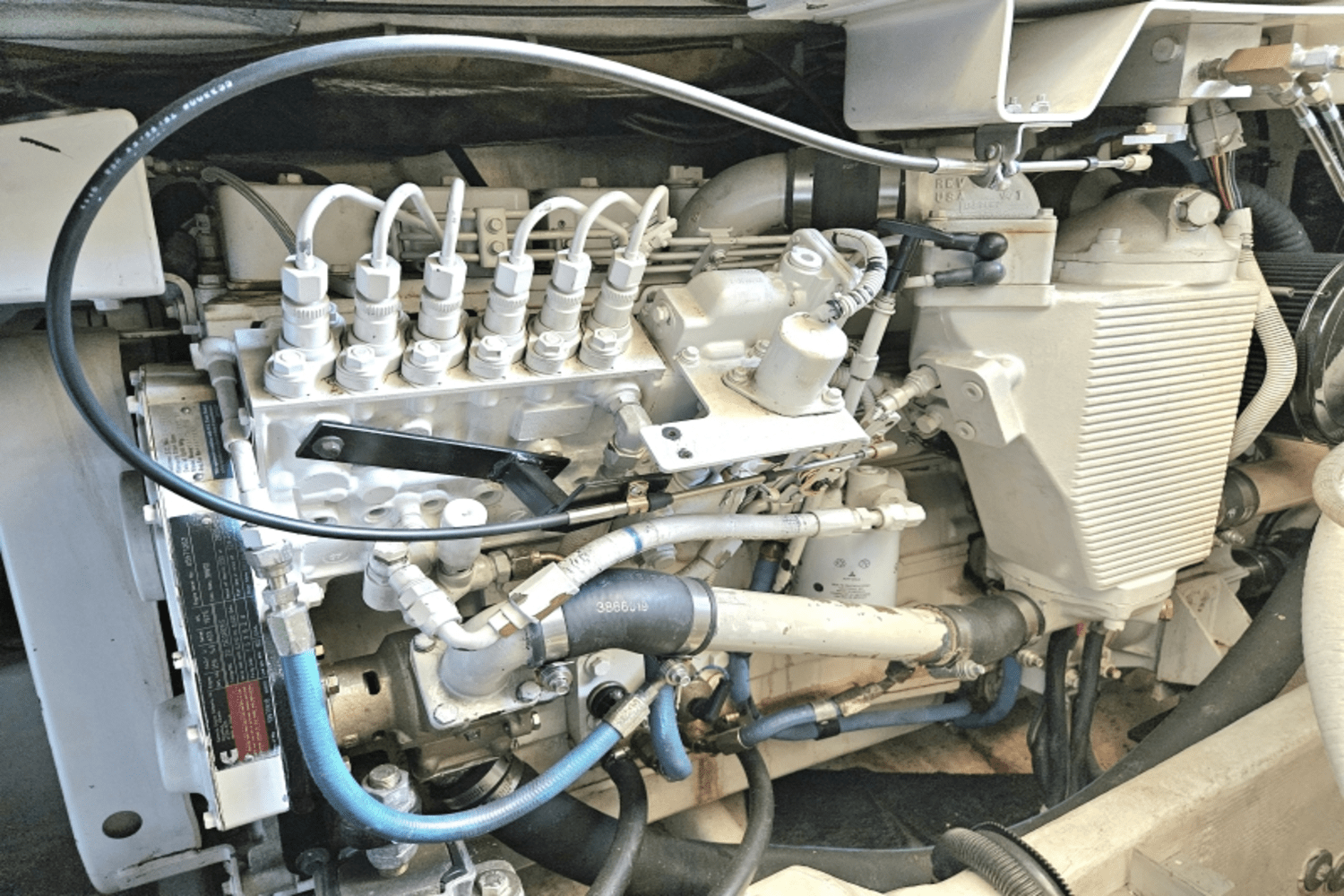 Slide: The Image of Maxum 4100 SCB 1998 - 46