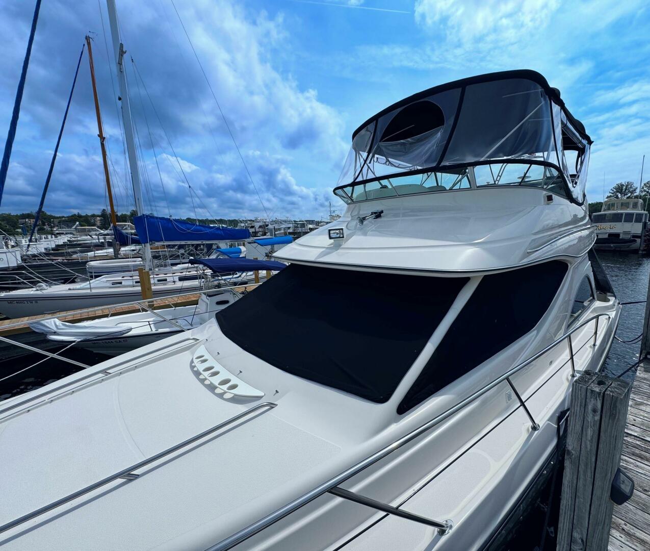 Slide: The Image of Maxum 4100 Sport Cruiser Bridge 1999 - 5556302