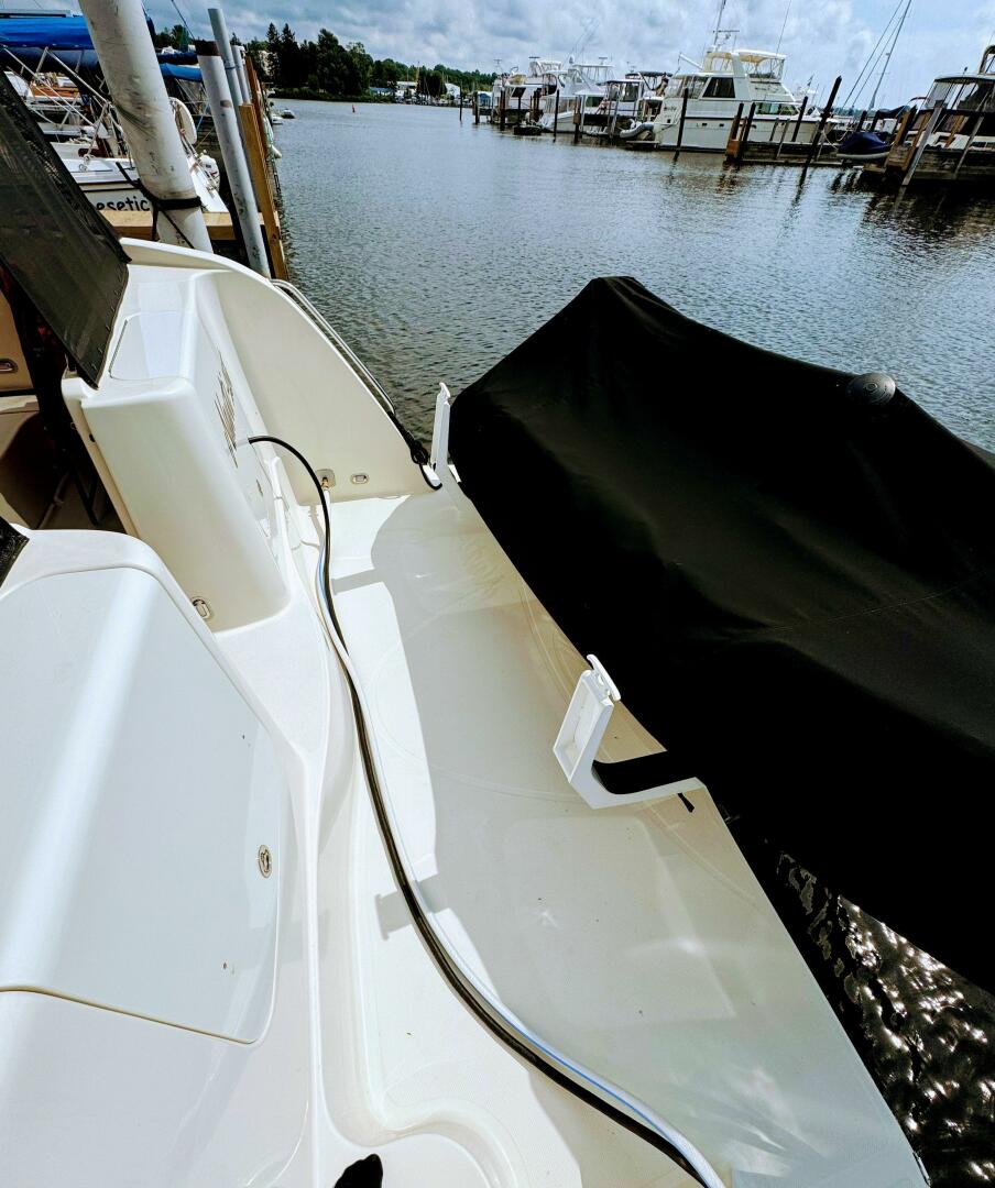 Slide: The Image of Maxum 4100 Sport Cruiser Bridge 1999 - 5556305