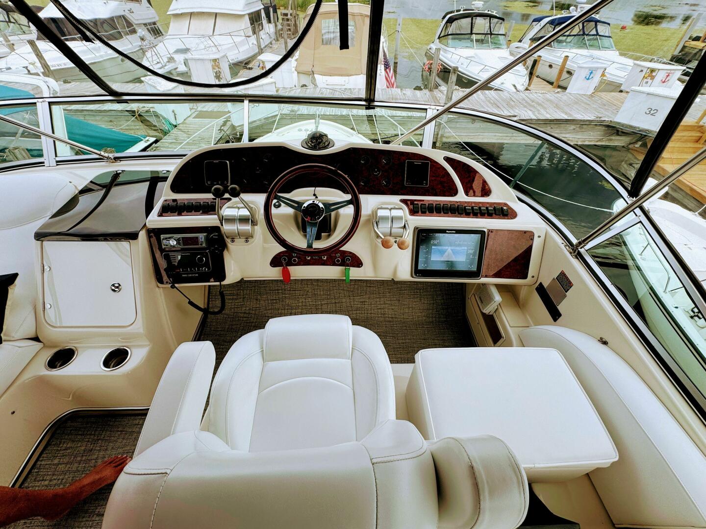 Slide: The Image of Maxum 4100 Sport Cruiser Bridge 1999 - 5556310