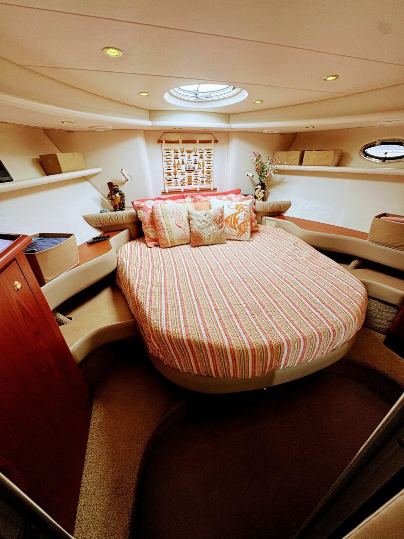 Slide: The Image of Maxum 4100 Sport Cruiser Bridge 1999 - 5556386