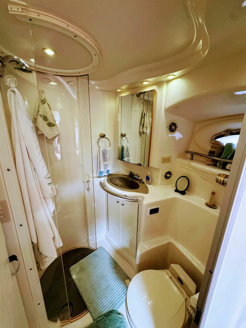 Slide: The Image of Maxum 4100 Sport Cruiser Bridge 1999 - 5556388