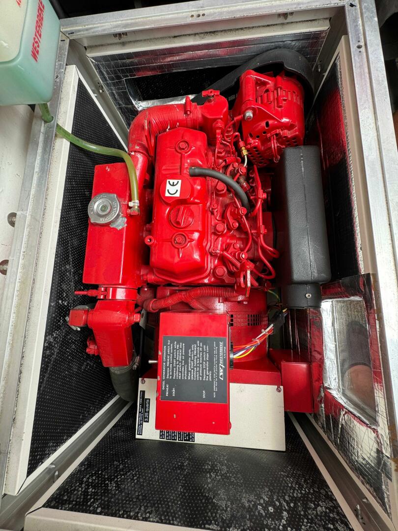 Slide: The Image of Maxum 4100 Sport Cruiser Bridge 1999 - 5556407