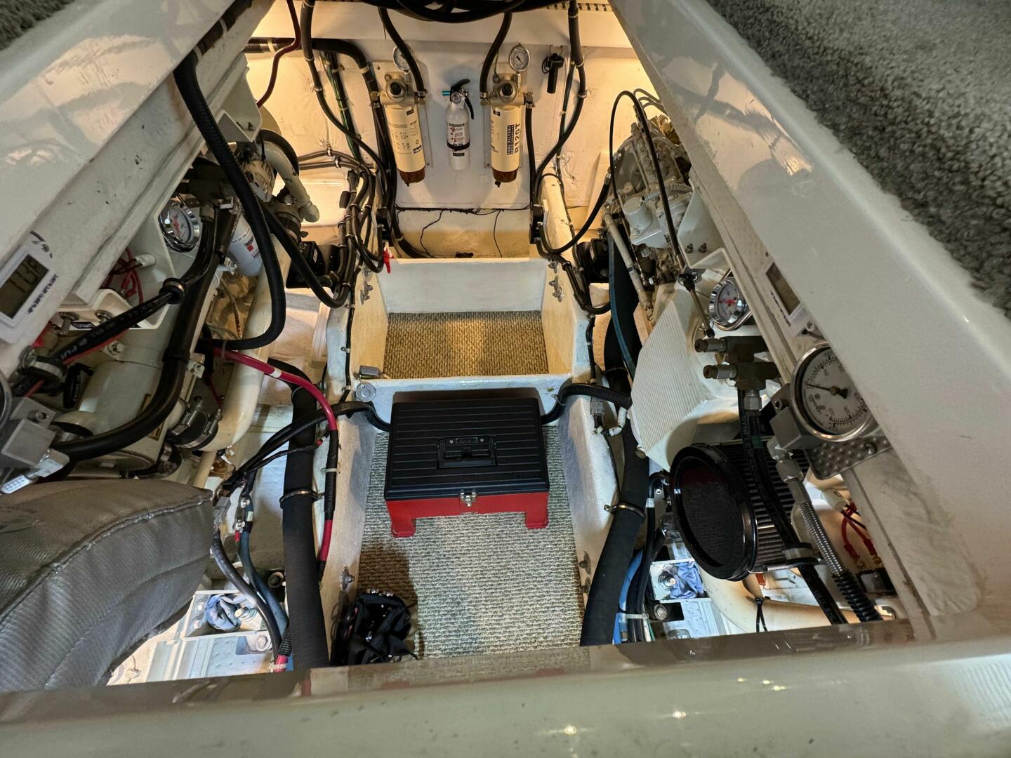 Slide: The Image of Maxum 4100 Sport Cruiser Bridge 1999 - 5556411