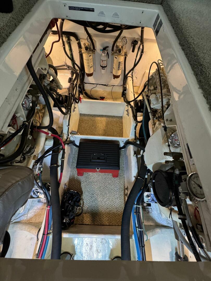 Slide: The Image of Maxum 4100 Sport Cruiser Bridge 1999 - 5556414