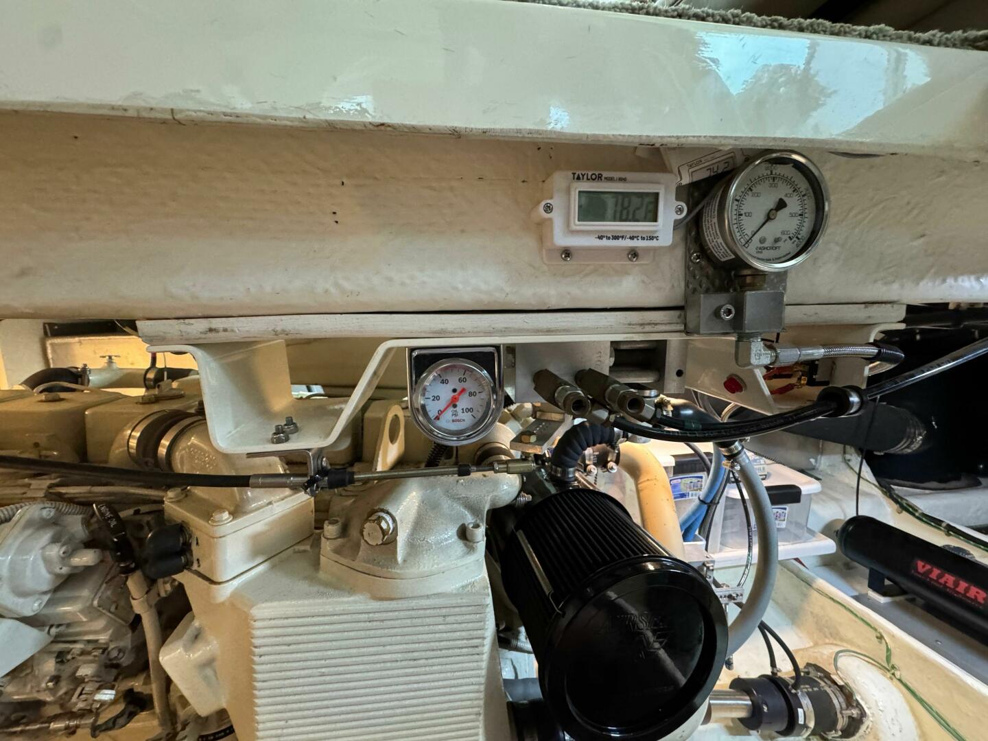 Slide: The Image of Maxum 4100 Sport Cruiser Bridge 1999 - 5556440