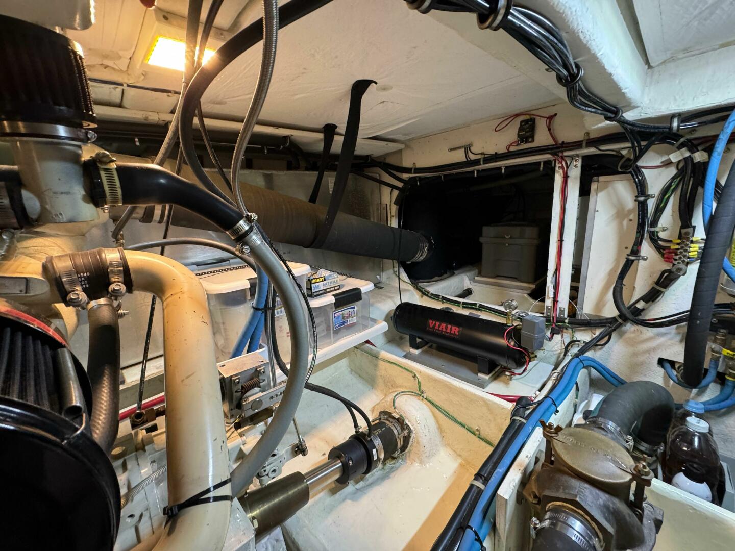 Slide: The Image of Maxum 4100 Sport Cruiser Bridge 1999 - 5556454