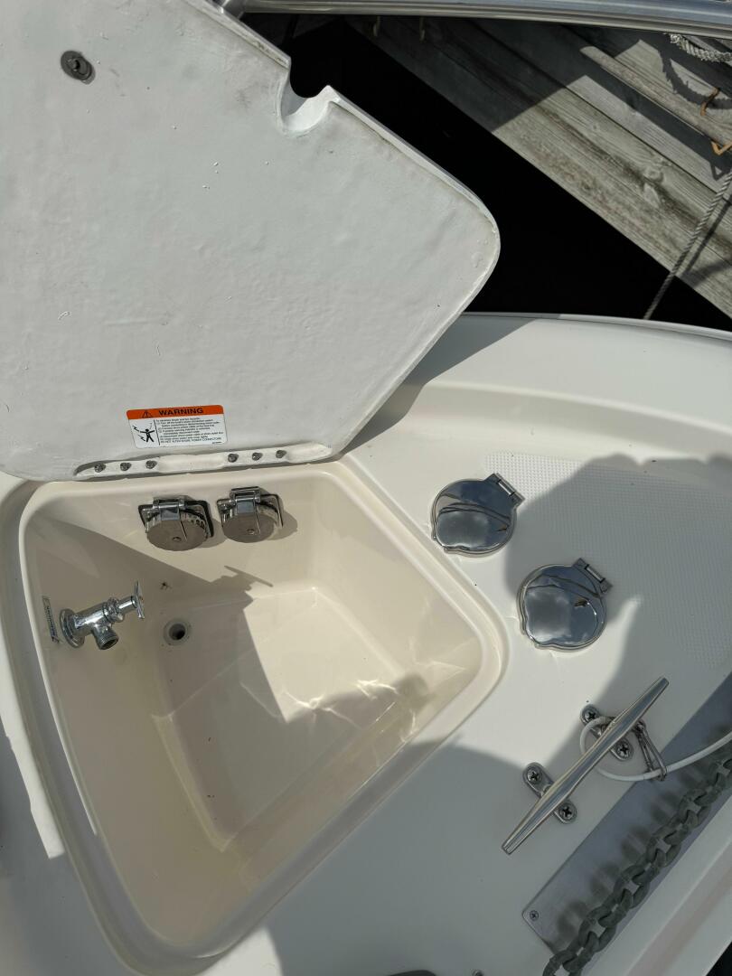 Slide: The Image of Maxum 4100 Sport Cruiser Bridge 1999 - 5556402