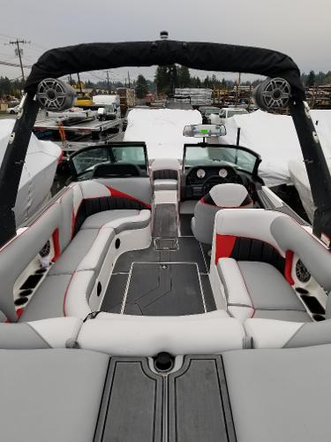 Slide: The Image of 2022 MB B52-23 boat with spacious seating and modern design. - 18